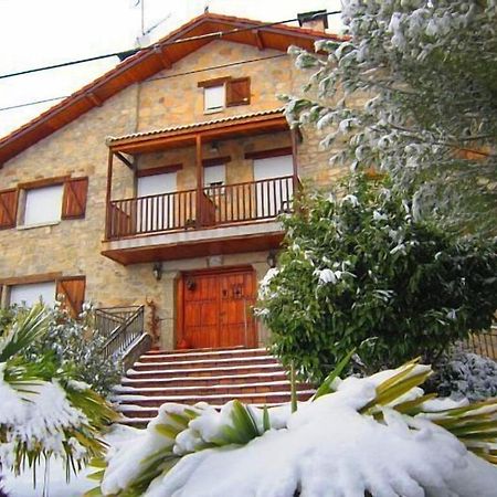 La Casona De Collado Guest House Hoyos del Collado Eksteriør bilde