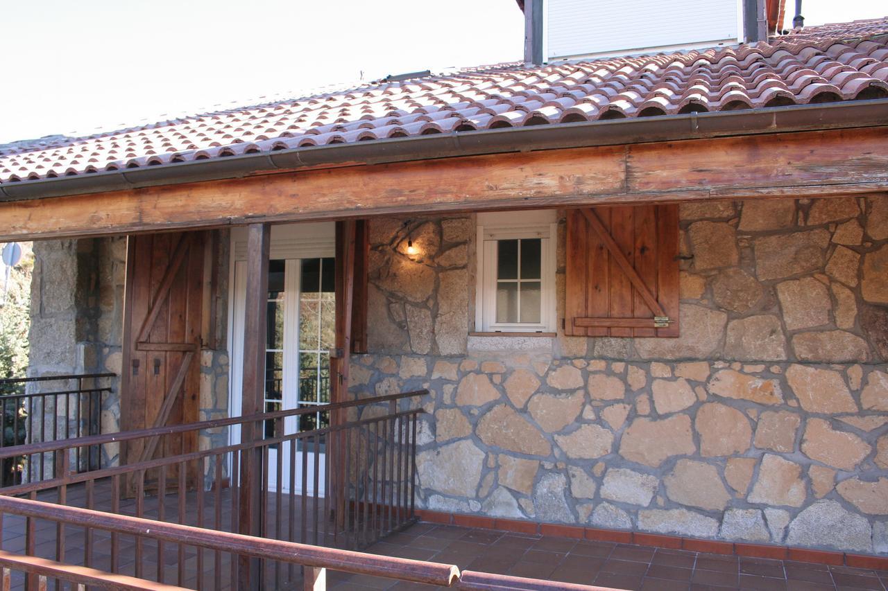 La Casona De Collado Guest House Hoyos del Collado Eksteriør bilde