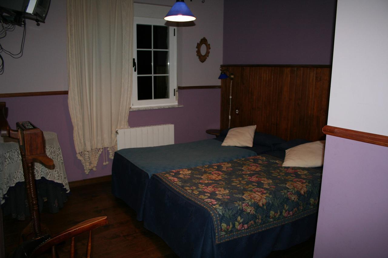 La Casona De Collado Guest House Hoyos del Collado Eksteriør bilde