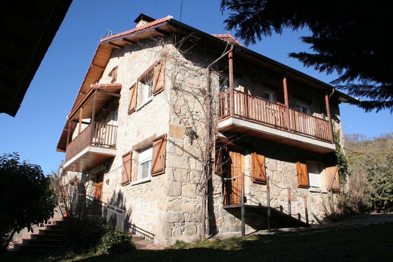 La Casona De Collado Guest House Hoyos del Collado Eksteriør bilde